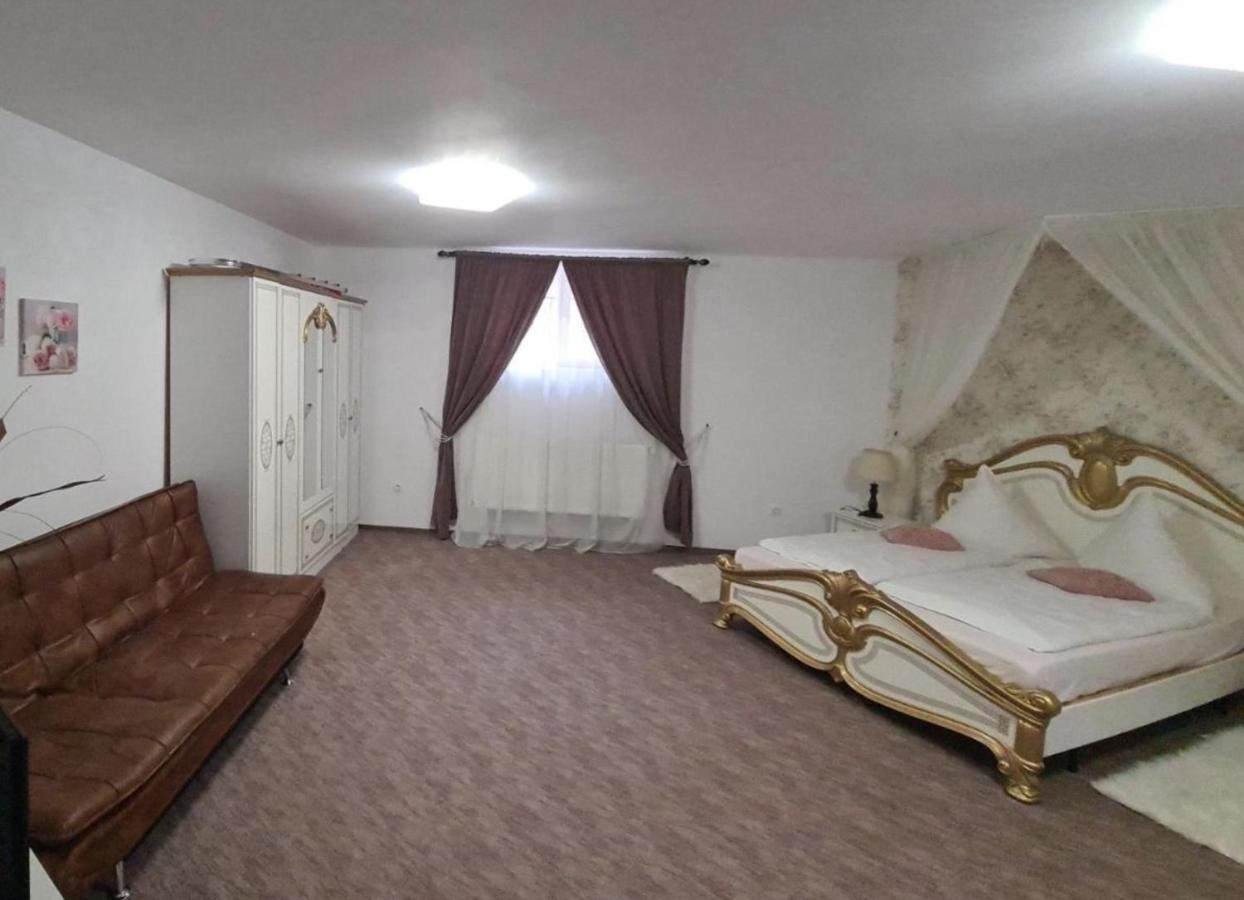 Wall St House Сібіу Екстер'єр фото